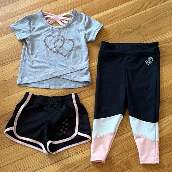 Body Glove Other - 6/$20 Body Glove 3 Pc Girl's set. Shorts, Shirt & Joggers 18m EUC